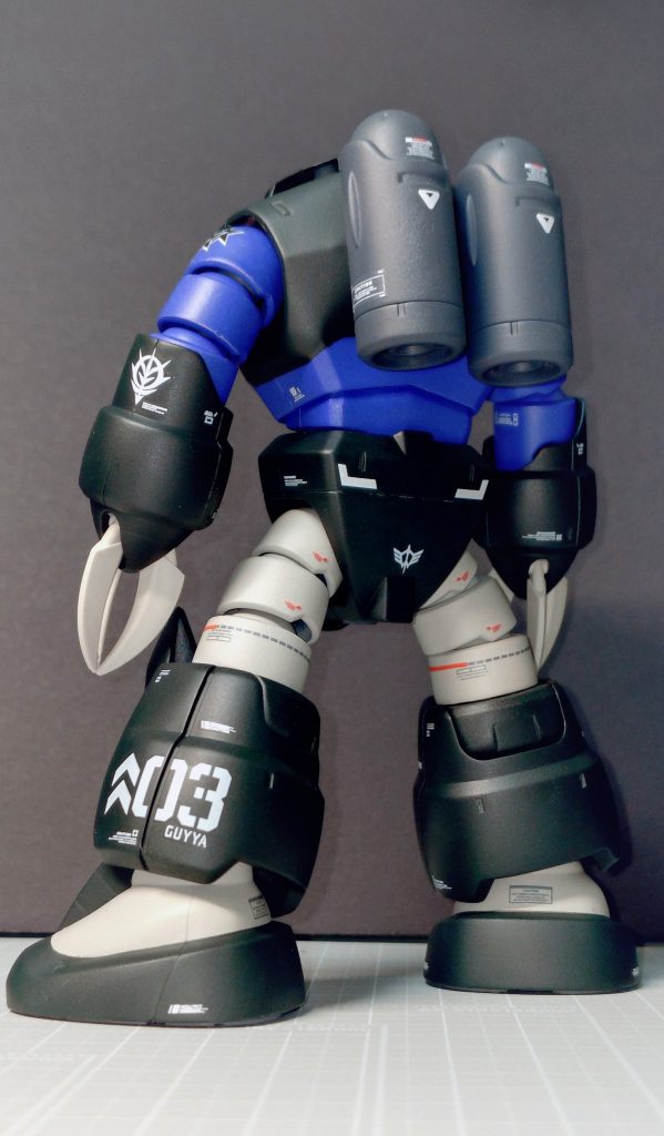 ズゴックはどんなカラーでもかっこよくなりますねw