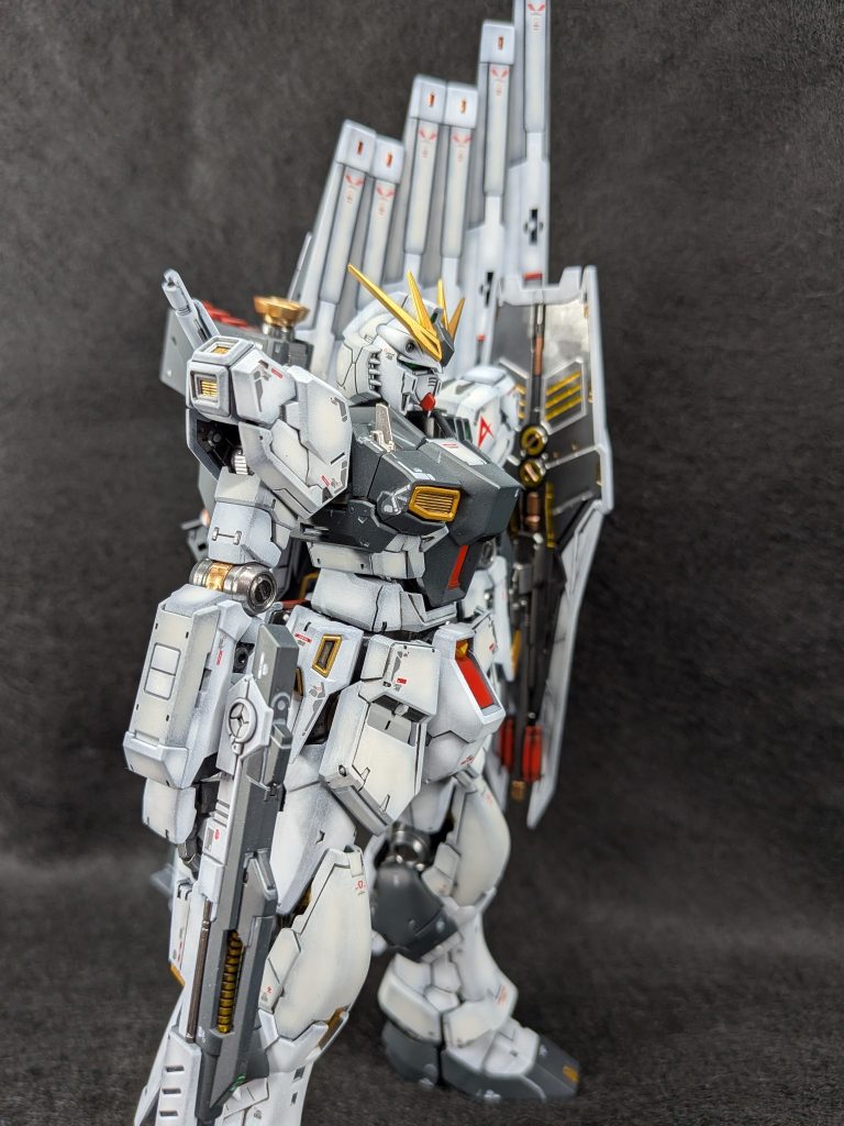 RG νガンダム 全塗装–4枚目/制作者：toshimon