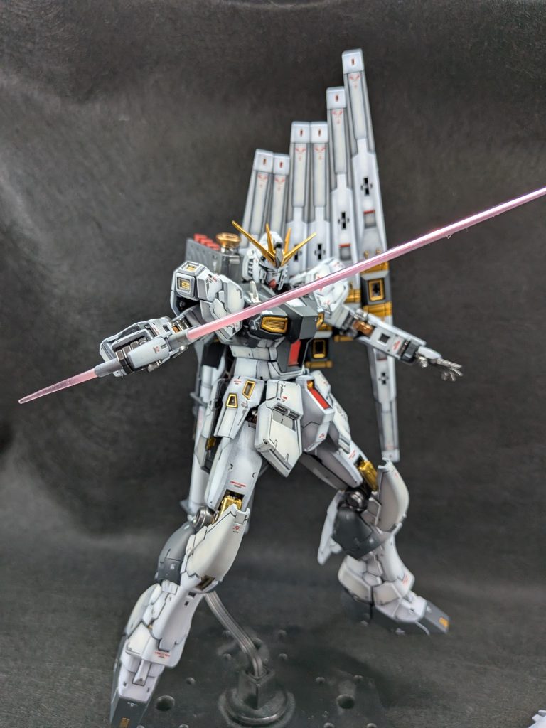RG νガンダム 全塗装–2枚目/制作者：toshimon