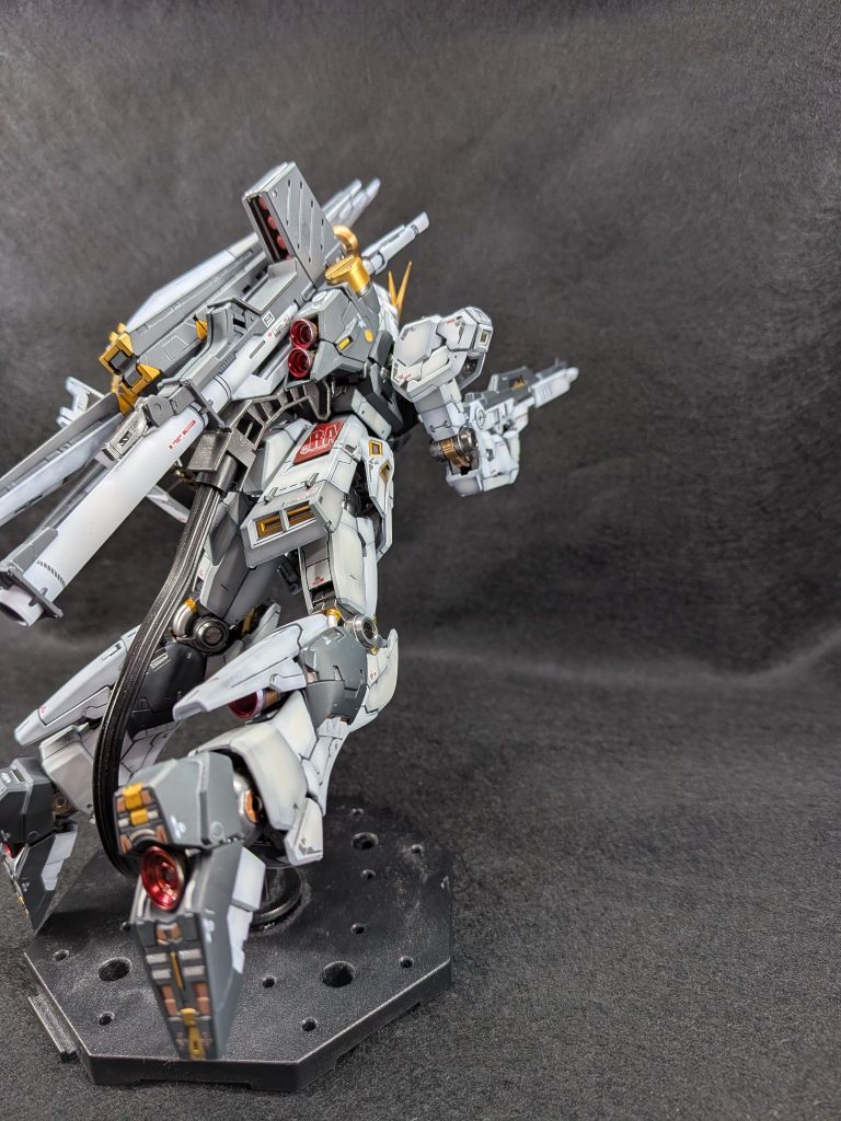 RG νガンダム 全塗装–4枚目/制作者：toshimon