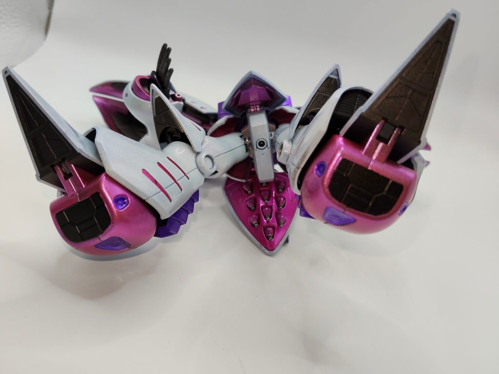 同様に足裏はガンメタルで統一