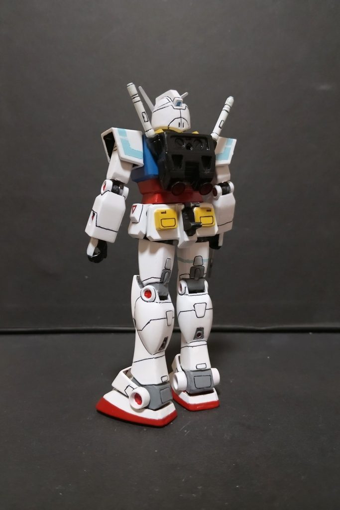はい、もちろんジャンク品です武器も盾も背中のビームサーベルもないボロボロのやつだったけど、安価で買えて大満足でした😊