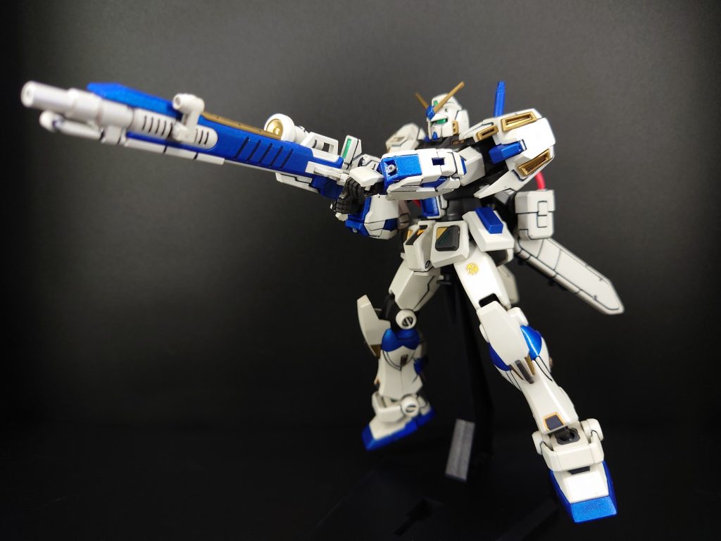 RX-78-4 ガンダム4号機–4枚目/制作者：三匹のM