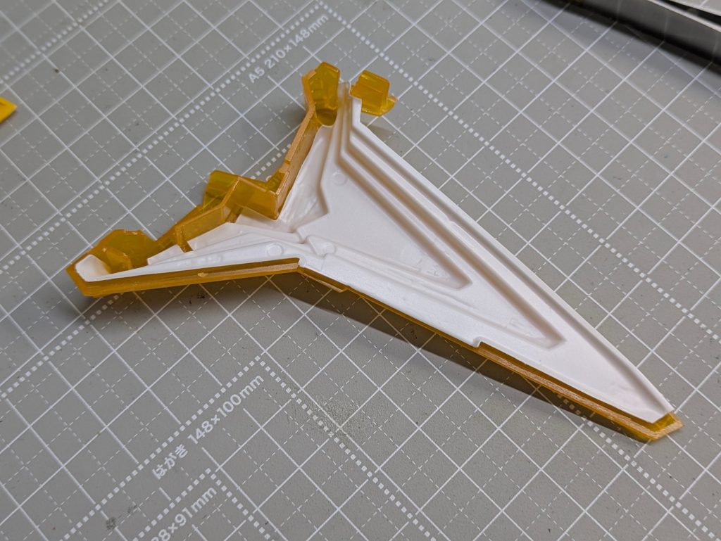 透け防止と面発光。クリヤーパーツをバキュームしてプラ板を内側に貼り付けてます。