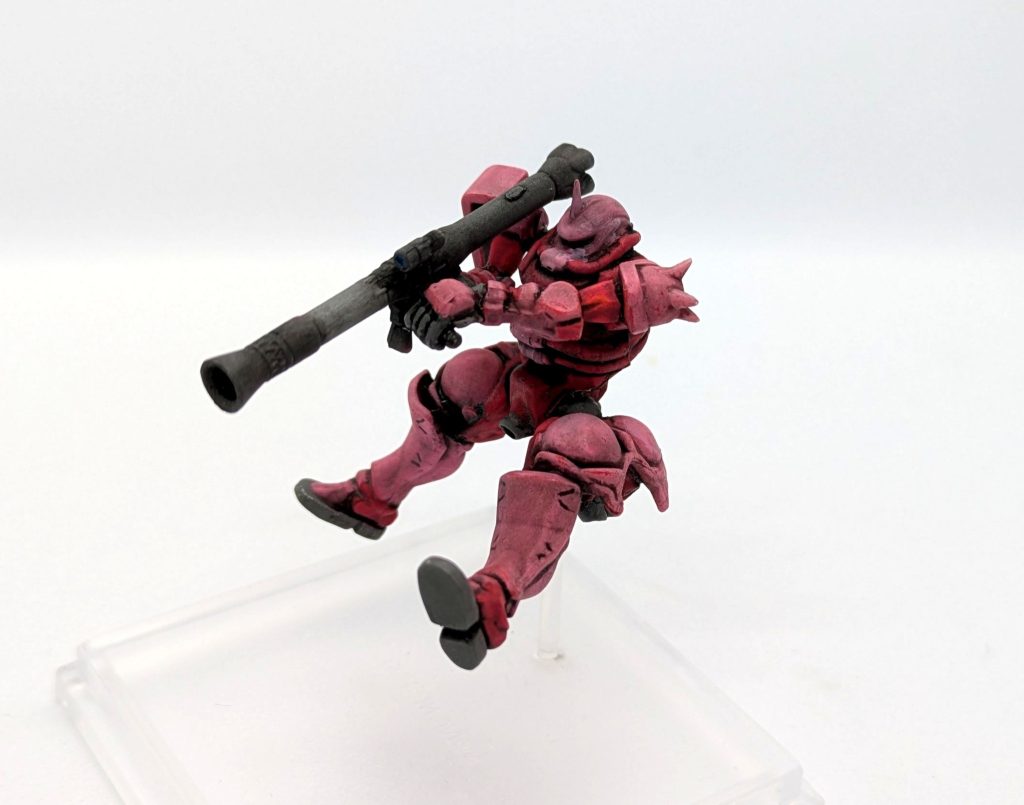 塗装はサイコガンダムと同じくダイソーのアクリルマーカーを使っています。ただし濃いグレーは丁度良い色が無かったのでラッカーで塗りました。