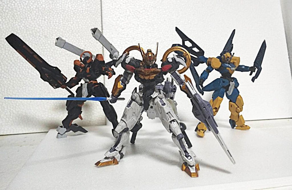 3体集まると結構エモい俺設定だとビルダーズの世界に転移して3ONのガンプラバトルをするとかいう設定
