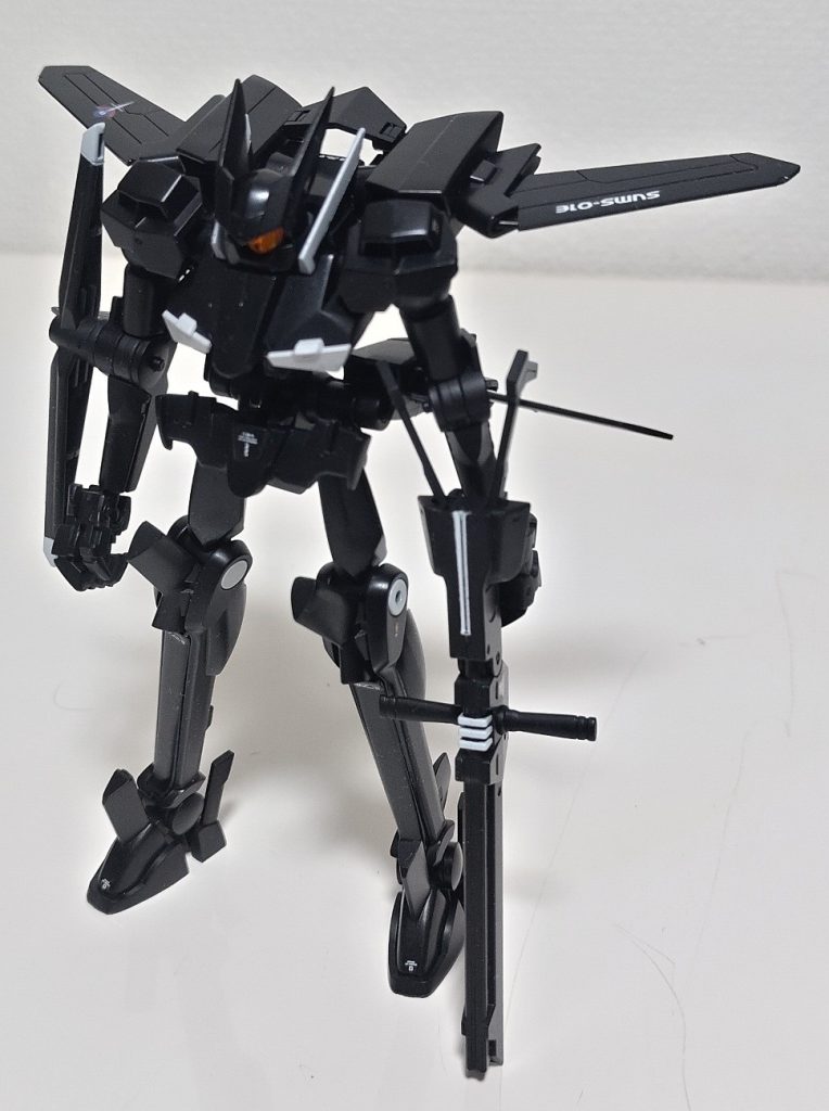 デカールは00汎用2から機体型番とユニオンエンブレム使用コーションは1/144ということで小さめのものを貼ったけど目立たなくて反省点
