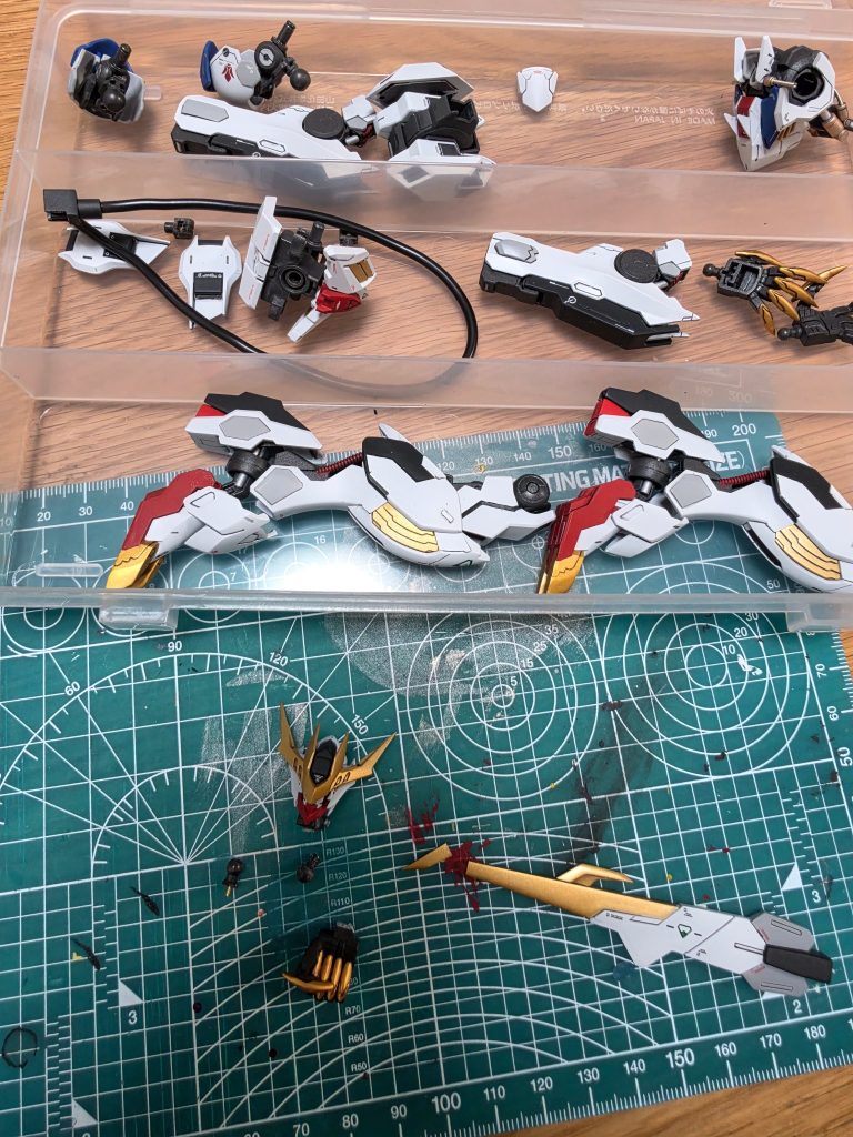 テールブレードや腕が破損・・・を機に作成しました。