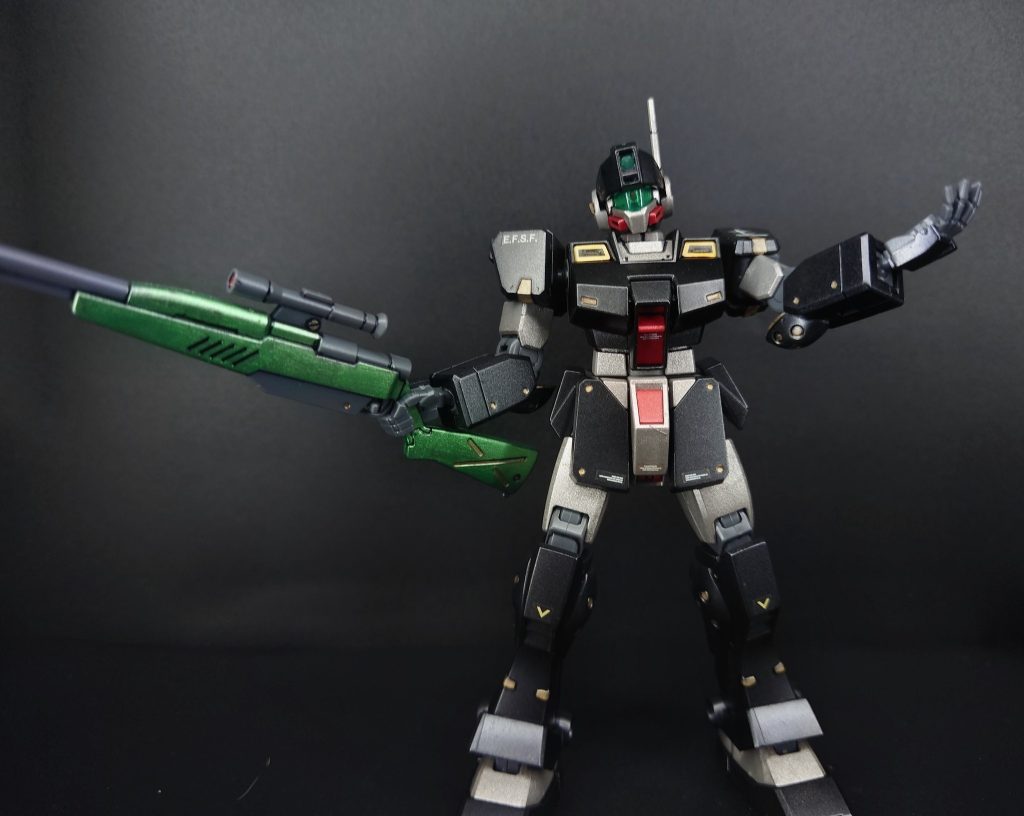 以下使用塗料ブラック…メタリックブラック(T)グレー…メタリックグレー(A)レッド…メタリックレッド(T)グリーン…GXメタルイエローグリーン(C)ゴールド…メタリックセットゴールド(GM)トップコート…水性プレミアムトップコート半光沢(C)(T)タミヤ・(C)クレオス・(A)アサヒペン・(GM)ガンダムマーカー・以上でスプレー缶、マーカーペン、筆塗りで塗装をしております。