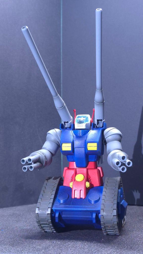 戦車模型をイメージしてリアル塗装で仕上げました。