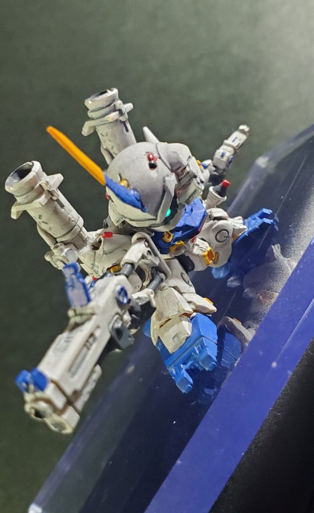 アイに蛍光色塗って光らせてみたり（ 久々）