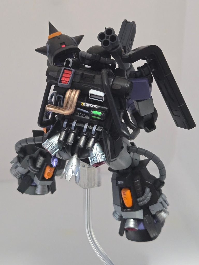 他の方の作品を参考にスジボリやレッドチップで装飾