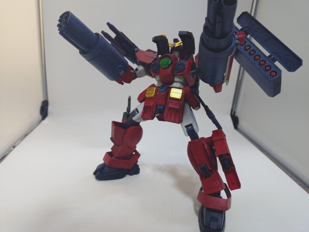 気を取り直して、ツインビームシリンダー込みでもう一度全弾発射！！&nbsp;1/100サイズで迫力もマシマシ！&nbsp;…それにしてもMGが出ないのはマジで当キットの出来が良くてもういらねぇんじゃね？なんてB社から思われてるんじゃないかという説が微レ存…