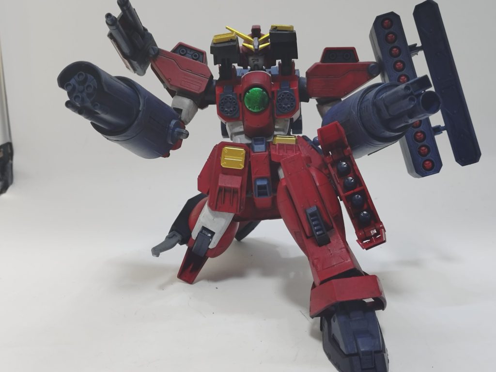 最後に、改修のおかげで可能になった膝立ちからの全弾発射で締め！！&nbsp;改めましてガンダムX30周年おめでとうございます！！&nbsp;さてさて、現在私の手元には旧HGのエアマスターバースト、ダブルエックス＆Gファルコンのキットがあるわけですが…&nbsp;次に出るのは何かな〜？&nbsp;次回をお楽しみに！！