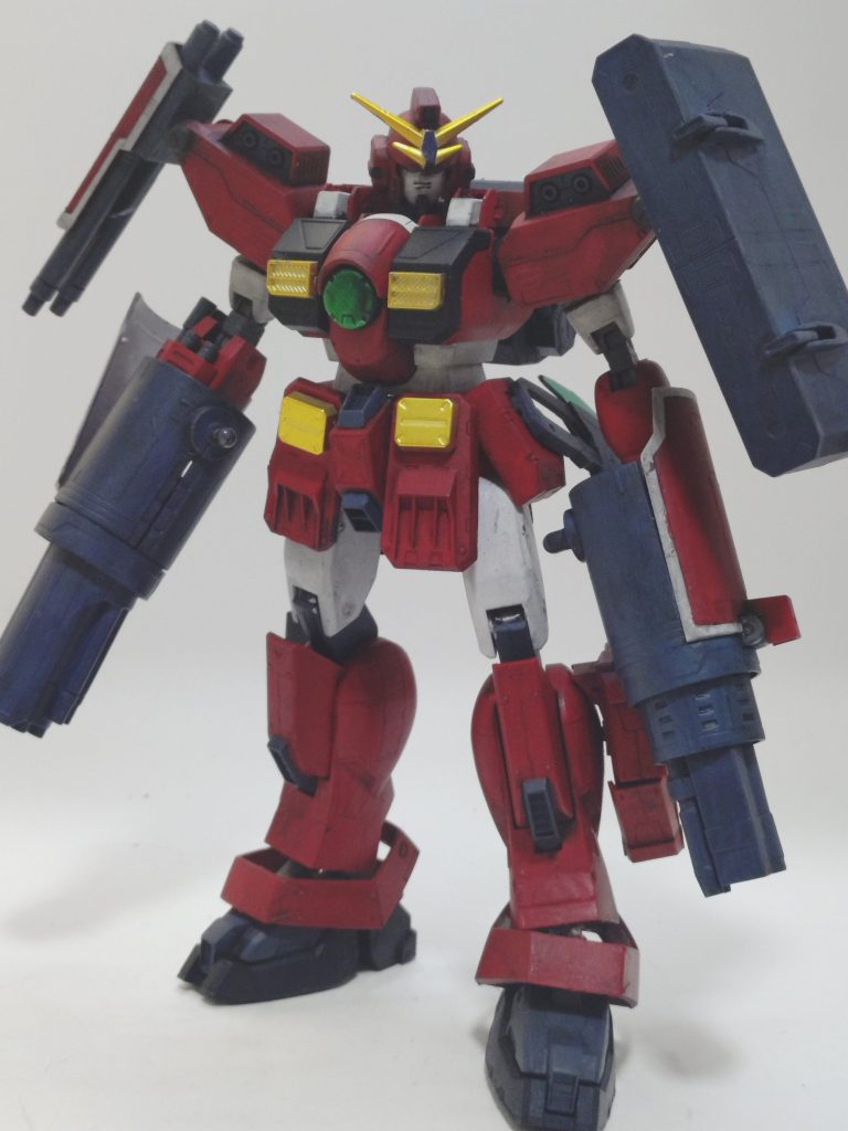 そして何より忘れちゃいけない、ツインビームシリンダー！&nbsp;レオパルドD最大の特徴と言える武器！キットではハンドパーツを専用のものに差し替えて持たせるのですが、ハンドパーツ余り大嫌いマンな私は、可動手で持たせることができるよう、持ち手部分を改修！…を試みたのですがコレが大失敗！！結局保持力は大したことないし、撮影中にもあちこち破損しだすわで踏んだり蹴ったり！！あーあ…