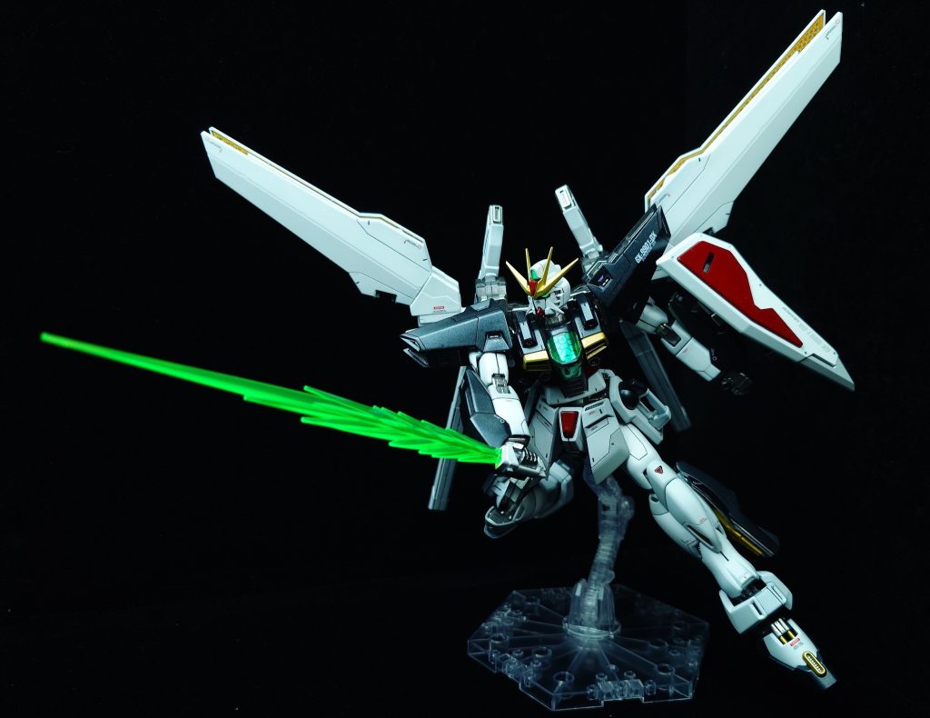 私はガンプラのポージングがヘタだとよく友人から言われますが、今回はめずらしく決まった！