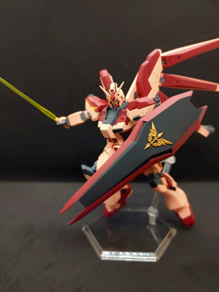 キャスバル専用Hi-νガンダム–3枚目/制作者：ちんくんか