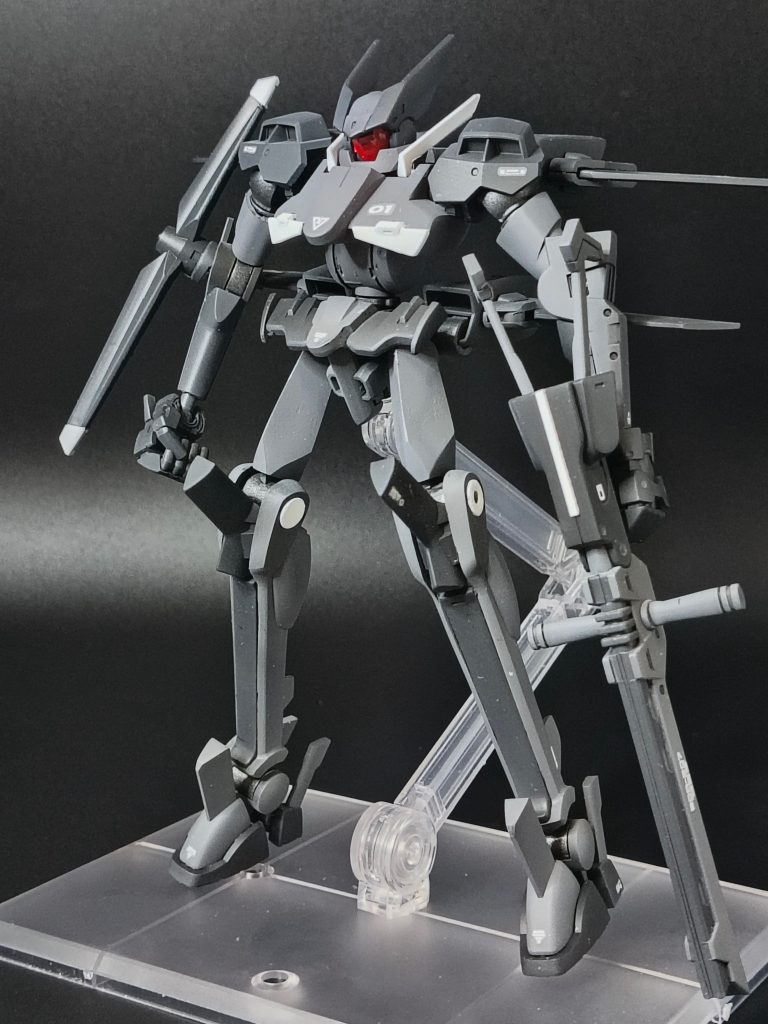 独特のフォルムでかっこいいですね。