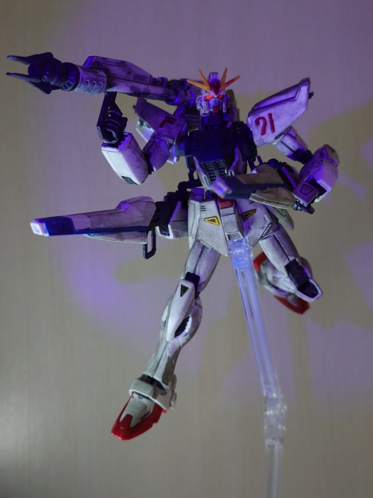 ヴェスパーとビームランチャー、両方構えさせました　F91は武装も豊富で、いじりがいがあります