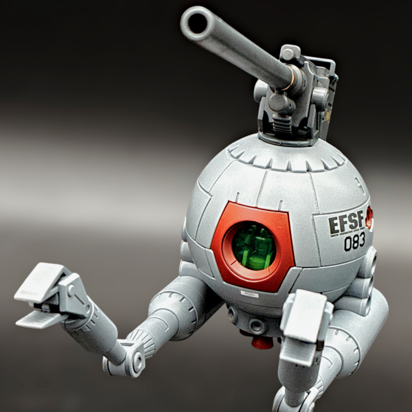 ボールも完成しました。キットの出来が良いので、基本工作して塗装しただけです。明暗強めにしたつもりなのですが、撮影するとイマイチ…まぁそれでもカッコ良いかな🤔あとはGMとセットでいくつかデジラマにして、完成投稿します😃（2枚目）