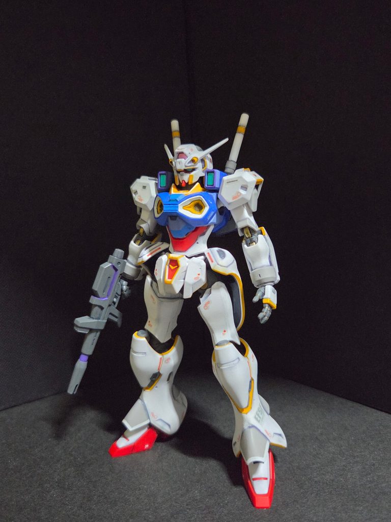 エンゲージゼロは全く知らないガンダムですがプレバンで以前買っていたものです。ゲーム作品のガンダムっぽいです。