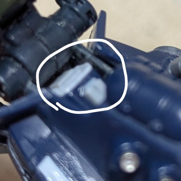 踏ん切りがつき、やっぱガンプラ辞められねぇって…軽くネトフリザクII改造しワイ専用高機動型ザクII復讐のレクイエムVerに手をつけ出しました…また宜しくお願いしますm(_ _)m多分、めっちゃノンターボですが😓少し真面目にこだわった膝裏の関節のギミック…関節移植どーすっか迷いましたが可動ギミックは、外せねぇと…🥲※白◯印GUNSTAよ！ワイは復活した！　多分😅（4枚目）