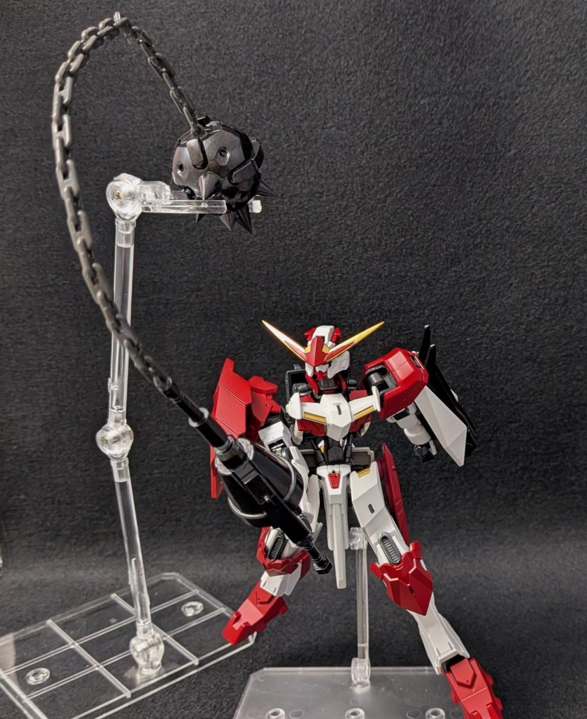 遠心力を乗せたフレイルの一撃がMAを襲う！