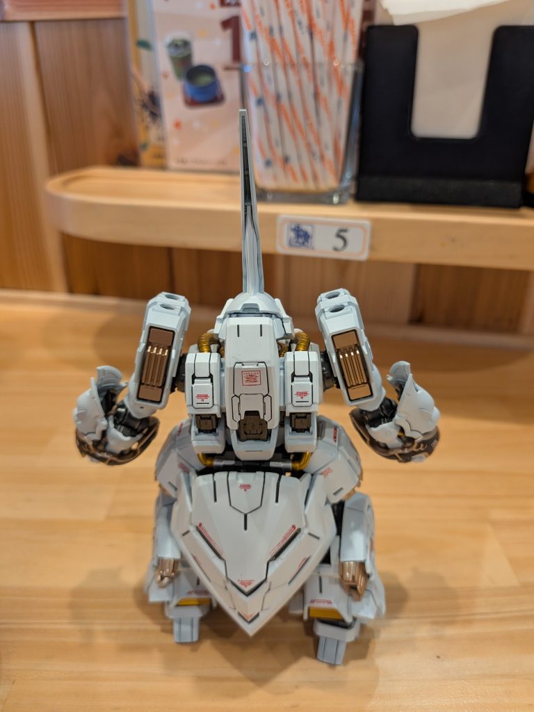 コーションデカールはアシタのデカールを採用👍️