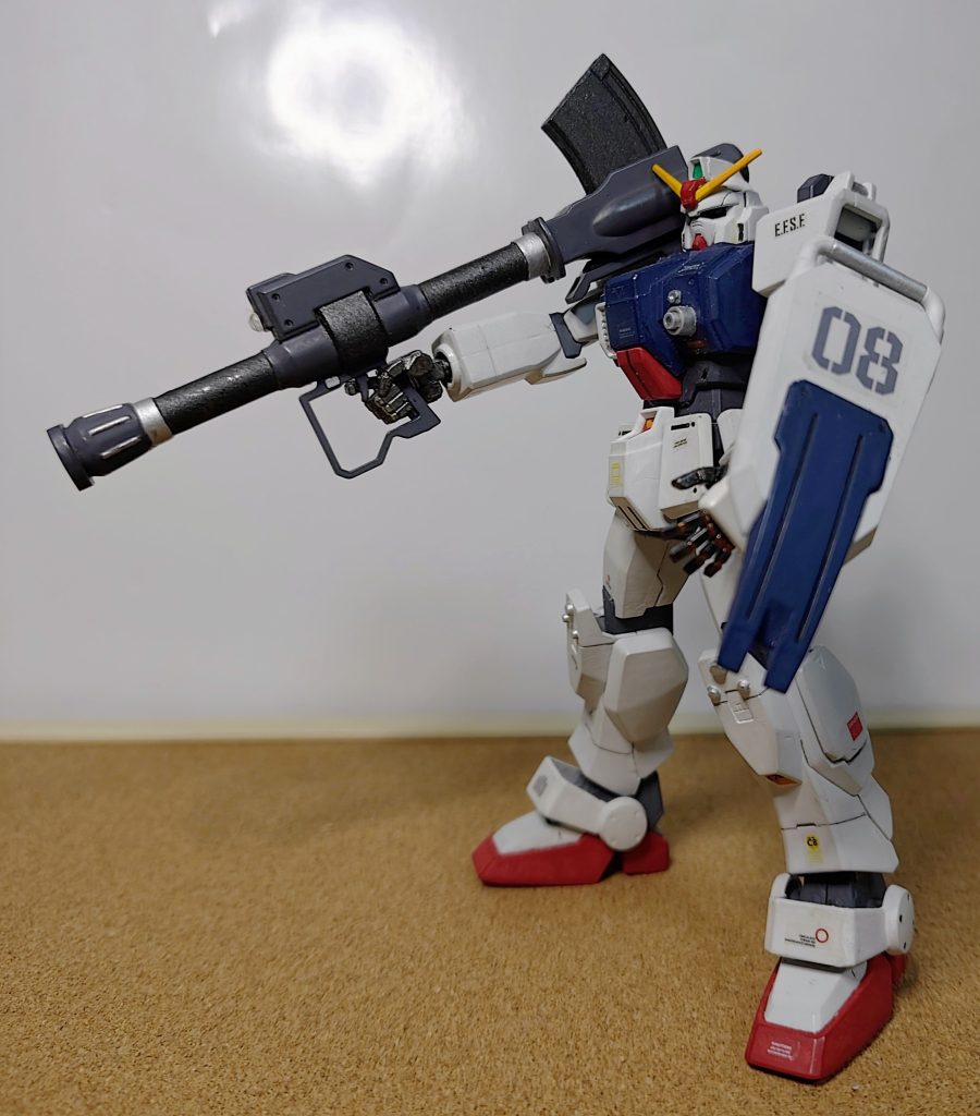 ジム用バズーカ。陸戦型ジムの武装を流用。旧キットのジムは装備が豊富。　スナイパー型も発売されてましたね。