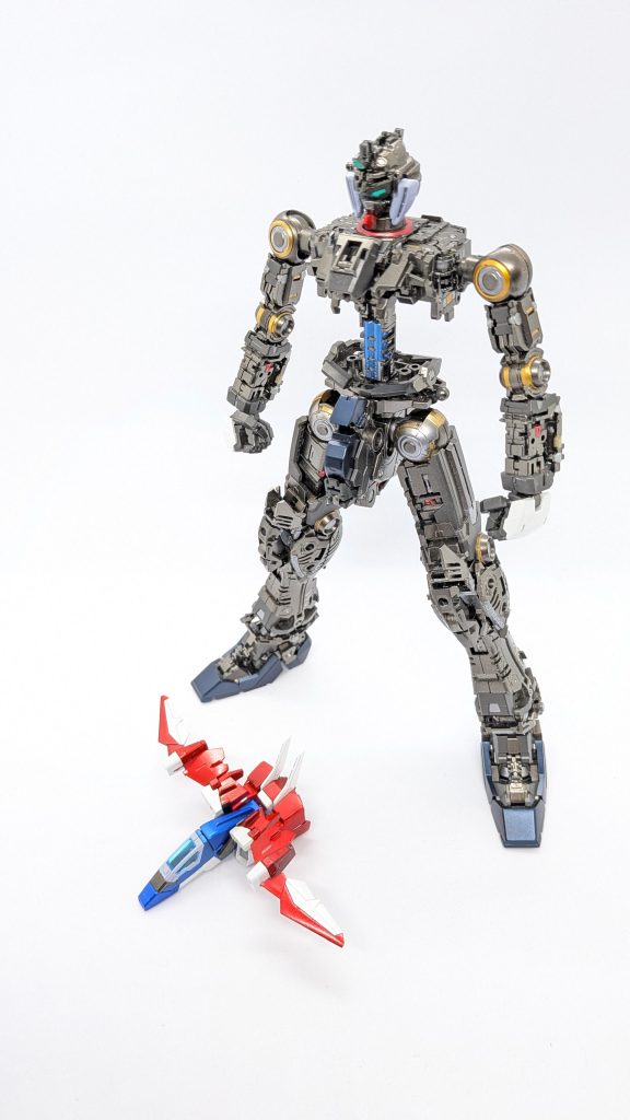 作品名：デカール貼りの下準備<p>外装をバラして明日からデカールの貼り付け開始</p>
