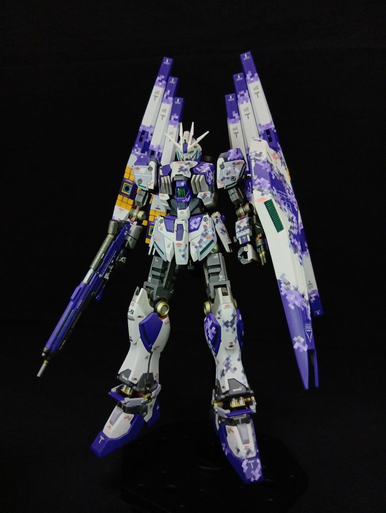 HG ナラティブガンダム　フィンファンネル装備　ピクセル迷彩（デジタル迷彩）