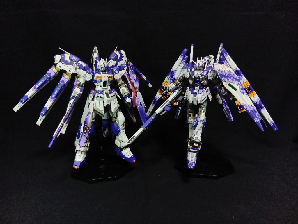 最後はフル装備状態でνガンダムと一緒に撮影。ナラティブガンダム、まだまだ続きます😄、次回は、去年のクリスマスに手に入れた小説版のハイパー・メガ・バズーカ・ランチャーを装備させてやります😁。最後まで見て頂きありがとうございました。