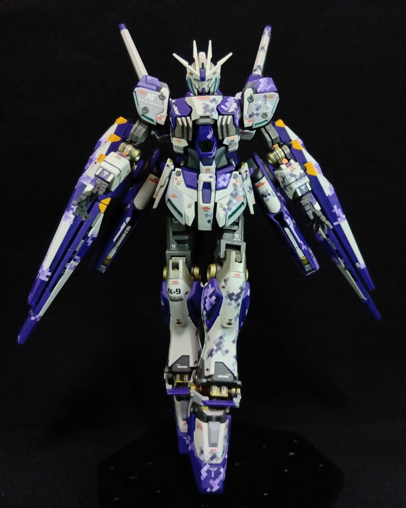 こんな感じでもファンネルを折りたたんで取り付け出来ます。こちらの方が実戦的🤔。