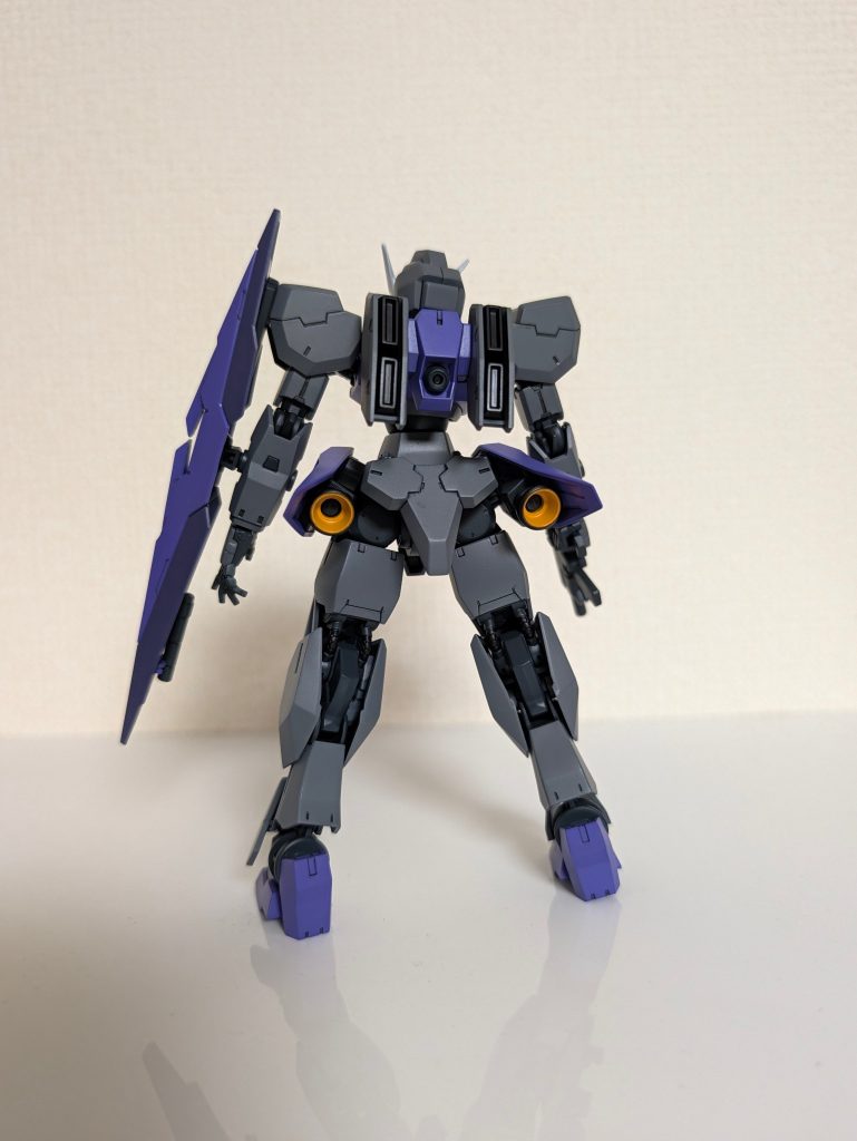 背面