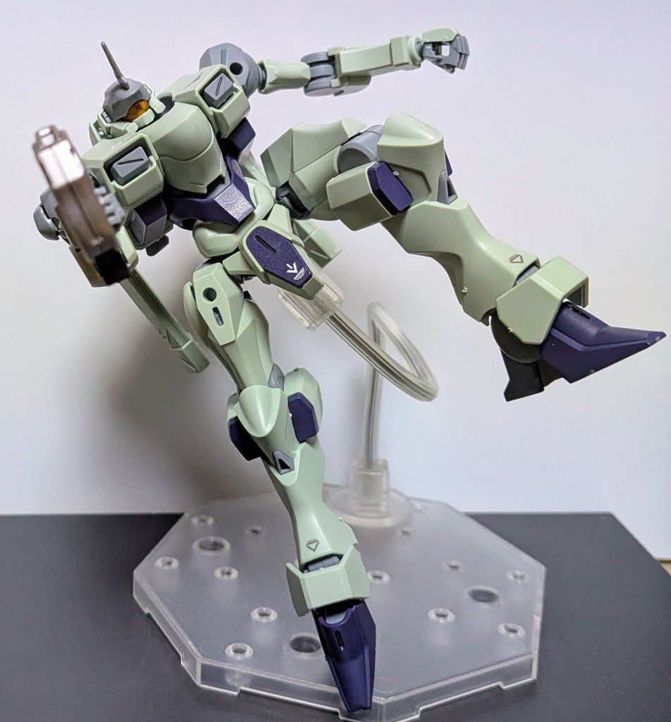 射撃ポーズ。