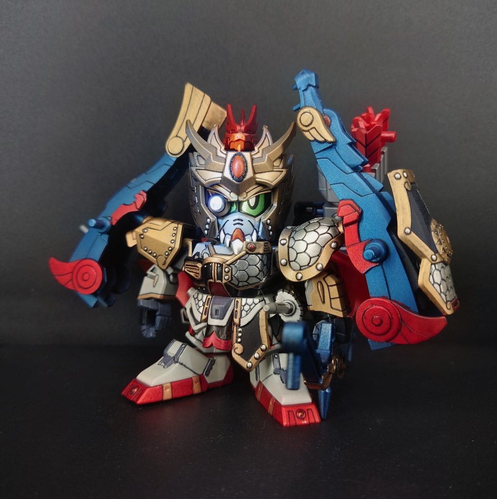 感想まとめ…スーパーガンダムがモチーフなので黒い部分をダークブルーにしたかったんですが、下地が黒だとほぼ黒になってしまいました。この頃はガンダムマーカーエアブラシを使用して赤やシャインシルバーを塗装したんだと思います。まだ光沢は使ってませんね💦
