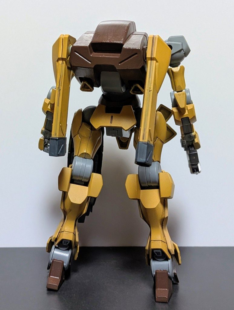 背面。