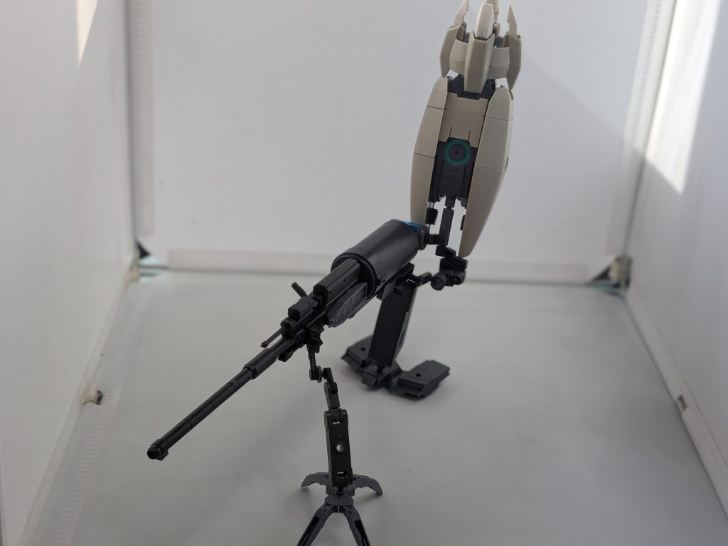 オーバードレールガンアムドゥスキアス・エルベから奪ったエアバーストキャノンに滑腔砲とジェネレーターと大型冷却装置を付けて出来た規格外の武器（元ネタはACVDのヒュージキャノン）