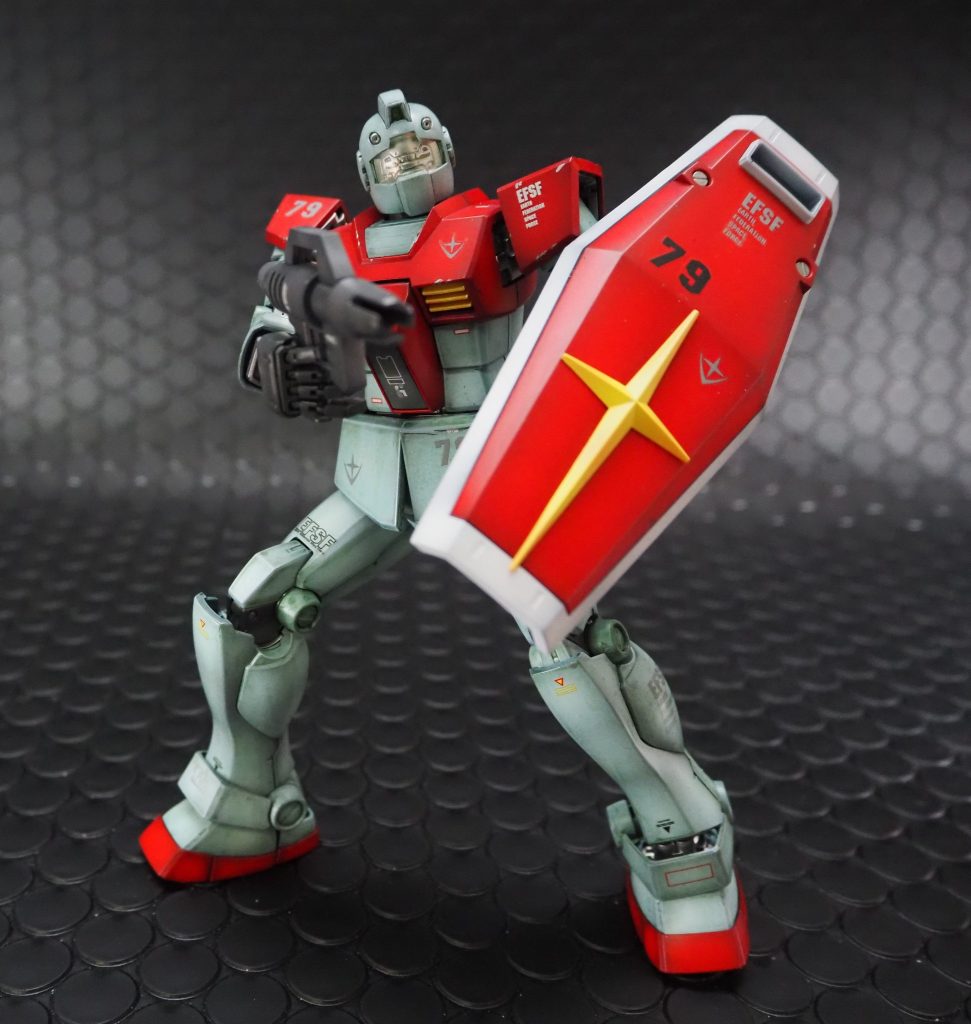 シャアザク、アッガイはよく目にする様になりましたが、ジムとガンダムもどんどん作って販売して欲しいですね。
