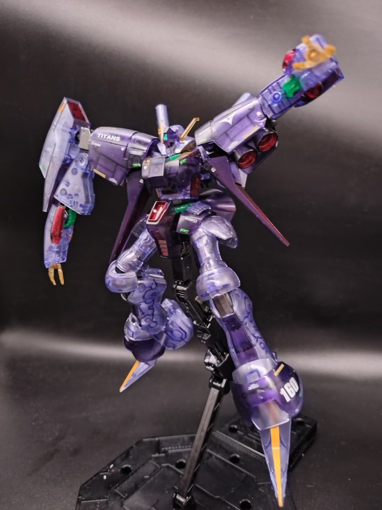 アクションポーズ