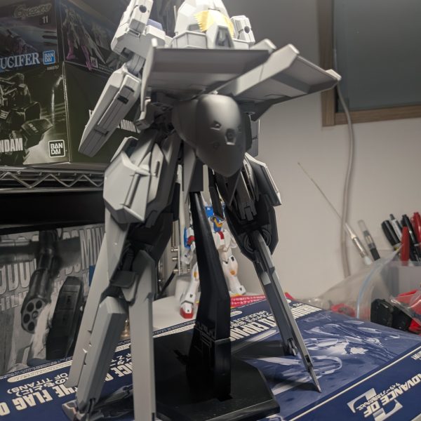 やっとここまで来ました、、次は傷チェックと手直し、、整面処理、スジボリ、エッジ出しなど特に改造はしていませんこのあと武装に同じことを施すのか、、、カロリー高すぎぃ！！！！（3枚目）
