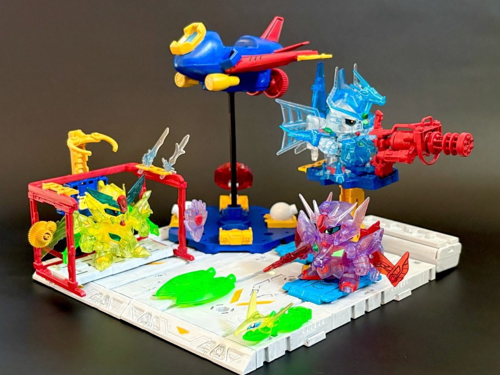 →最強のプレイベース堂々の登場！キミの好きなSDガンダムでトコトン遊ぼう！