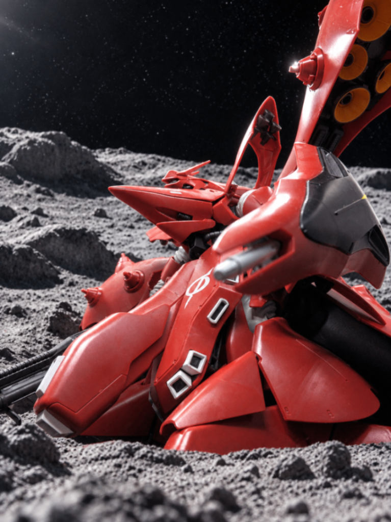七つ目は、HGナイチンゲールです月面に佇みアムロを、Hi-νガンダムを待ち受けているようなイメージですかねそれにしてもナイチンゲールってあまりにも大きすぎますね…初めて手にしたナイチンゲールの立体物はクロスシルエットなのでリアルの体型はあまり知らなかったのですが、YouTubeでHGナイチンゲールのレビューを見た時、そして実際お店で見た時のインパクトはすごかったです