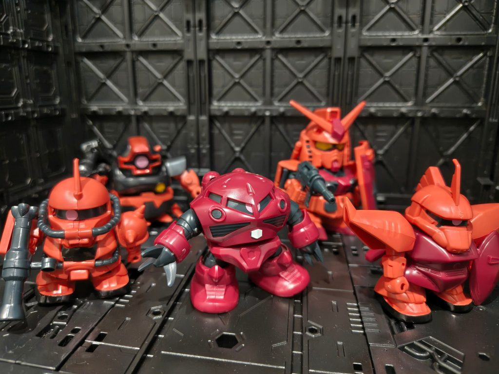 ヒントはこいつらです。問題と全く関係ありませんが何故かガンダムだけデカい残念ながらゲルググのライフルは見つからず‥&nbsp;&nbsp;&nbsp;&nbsp;&nbsp;&nbsp;&nbsp;&nbsp;&nbsp;&nbsp;&nbsp;&nbsp;&nbsp;&nbsp;&nbsp;&nbsp;&nbsp;&nbsp;&nbsp;正解は