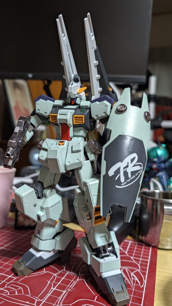 作品名：実は【アドバンスド ヘイズル】<p>Hi-νガンダムを作る予定でしたが 作りっぱだったヘイズルちゃんを優先 あとちょいで終わる 頑張ります💪</p>
