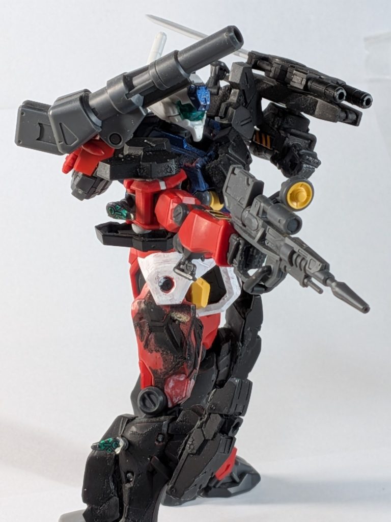 本来であればガンダムのデータをもとにジムの製作を行うはずがガンダム強奪事件により計画が頓挫し軽キャノンの換装プランとしてに装備され機体。少数製作により実戦投入されたがシャアの赤いガンダムにより残らず撃破された機体であります。