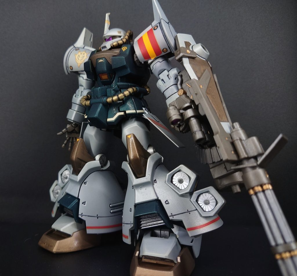 【機体データ】出典:ガンダムWikiほか 項目:詳細機体名:グフ・フライトタイプ型式番号:MS-07H-8登場作品:機動戦士ガンダム 第08MS小隊分類:飛行試験用モビルスーツ生産形態:試作機開発元:ジオニック社所属:ジオン公国軍全高:18.7m頭頂高:18.2m本体重量:61.5t全備重量:77.6t主動力 :熱核融合炉ジェネレーター出力:1,130kWスラスター総推力:108,400kgセンサー有効半径:3,600m装甲材質:超硬スチール合金主なパイロット:ジューコフ※資料によって全高などの表記に違いがある場合あり。