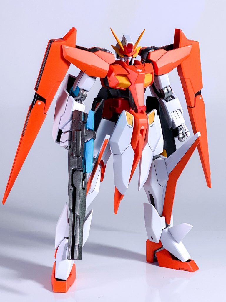 通常アリオスにもできるのが嬉しいキット内容。いや〜かっこいい！私はダブルオーのMSではアレルヤ搭乗機が1番好きですねぇ。キュリオスも作りたくなりました。