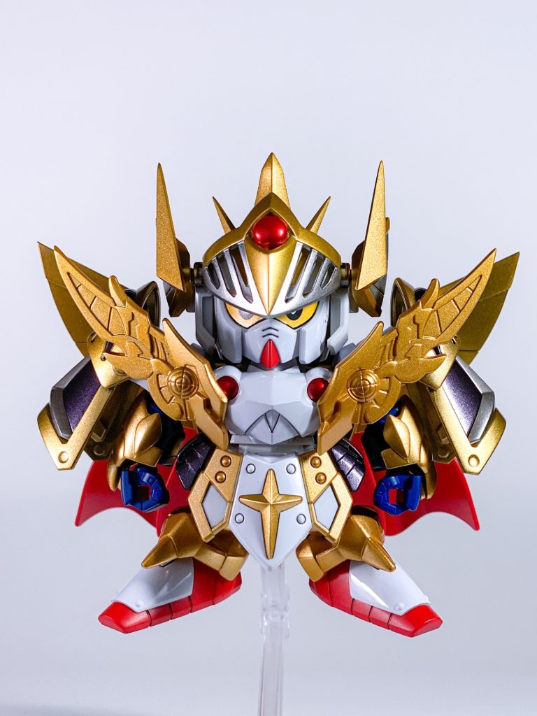 最近こんな強化形態があるストーリー展開を知りまして是非制作したい!と思い挑戦してみました。とは言え、あまりスクラッチなどは得意ではないので、他キットから諸々流用してプラ板なども用いて制作しました。