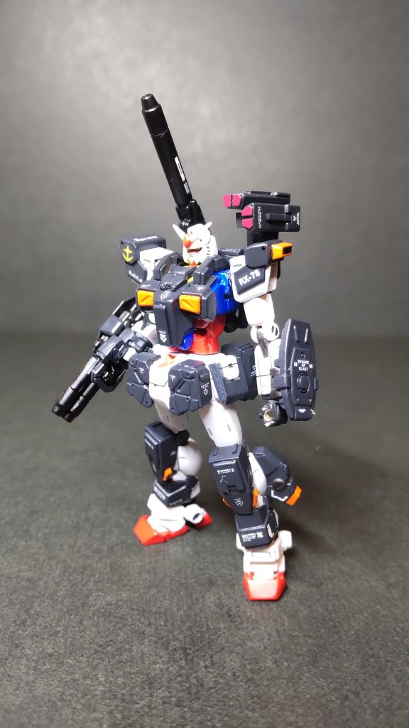 胸部アーマーと腰サイドアーマーはハメ込み、その他はマグネットで取り付けています。なのでパージも容易ですよ😊